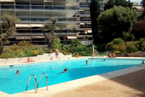 Superbe studio avec piscine ext